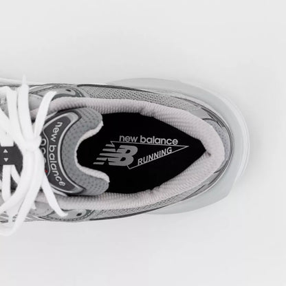 Made in USA 990v6 - New Balance Top Pick
