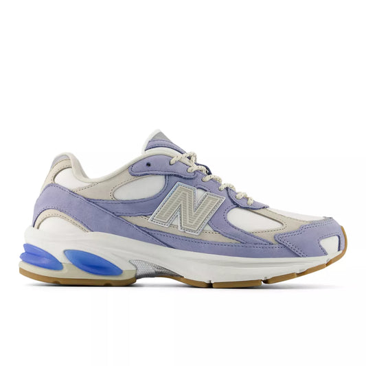 Cool Skies 2010 - New Balance Essential