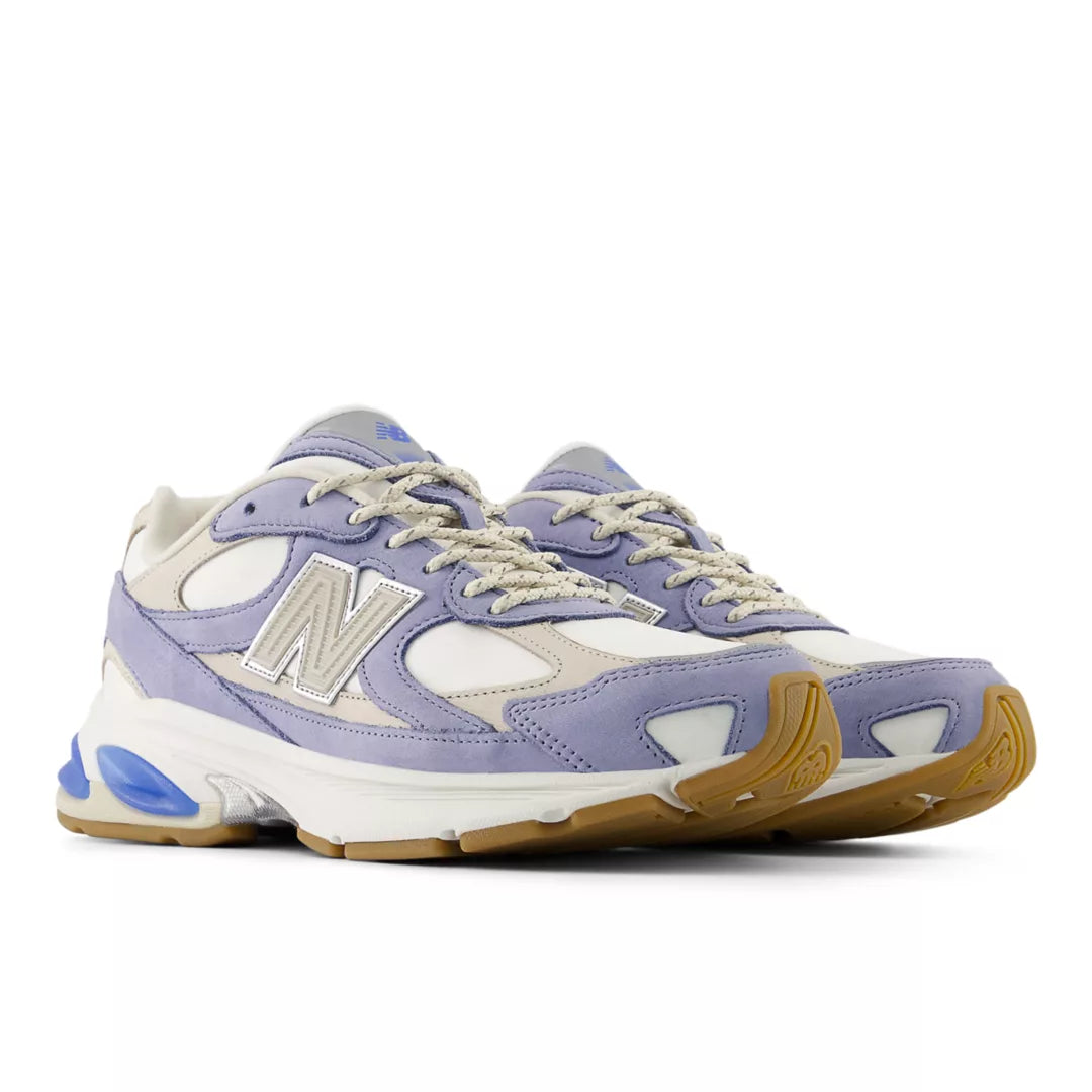 Cool Skies 2010 - New Balance Essential