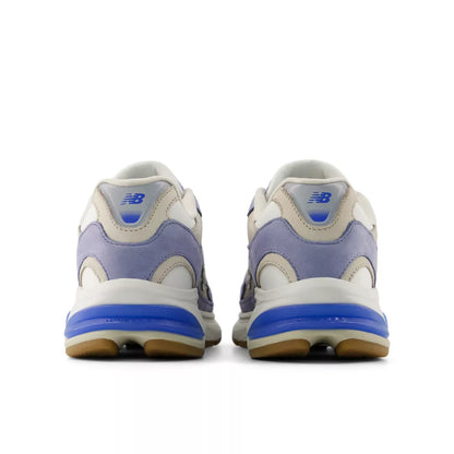 Cool Skies 2010 - New Balance Essential