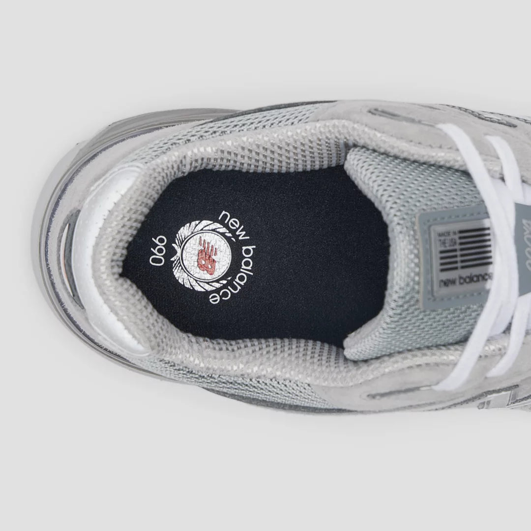 Made in USA 990v4 - New Balance Essential