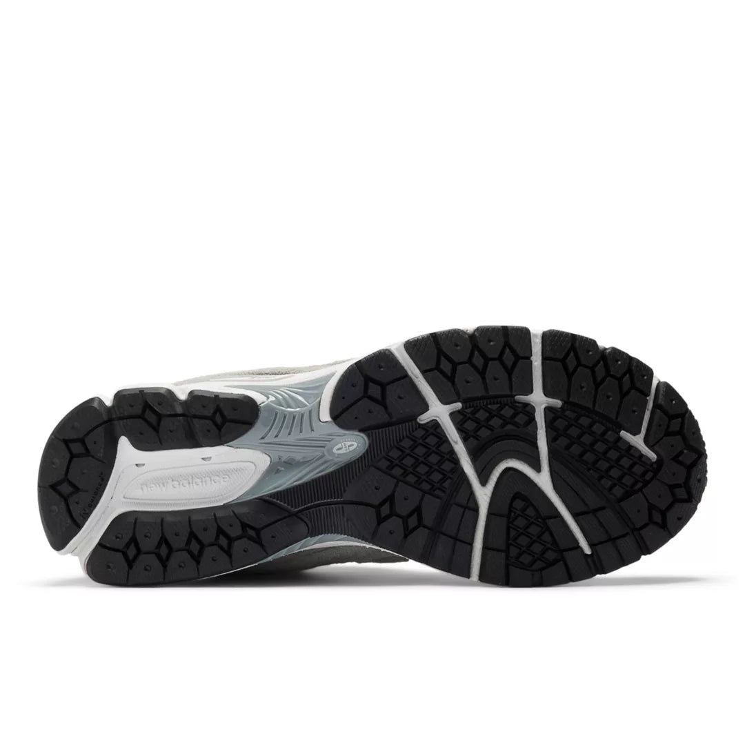 2002R - New Balance Customer Favorite