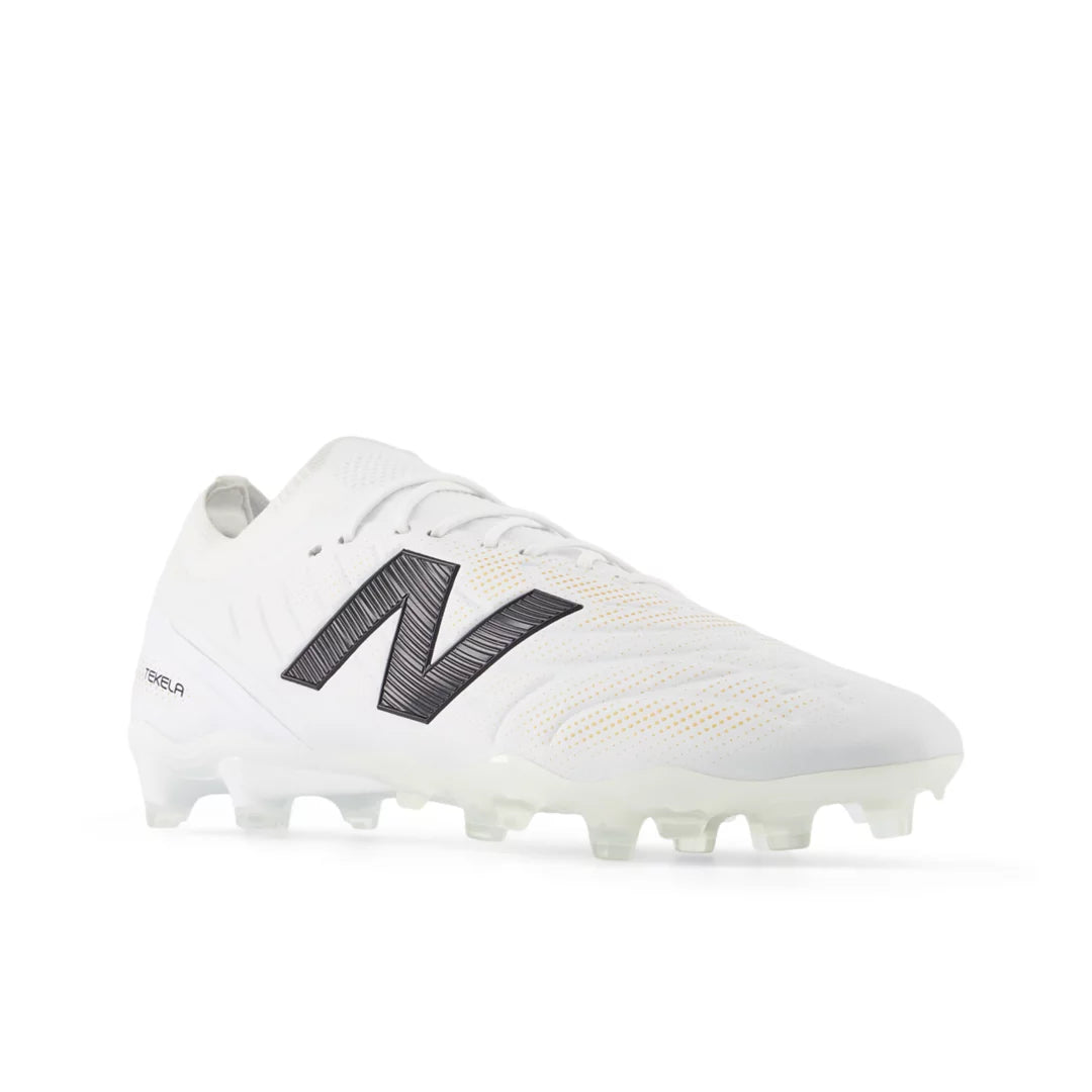 Tekela Elite Low Laced FG V5 - New Balance Recommended