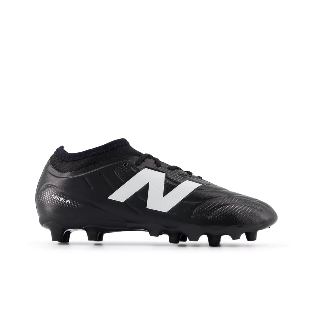Tekela Team Low Laced Jnr FG V5 - New Balance Exclusive