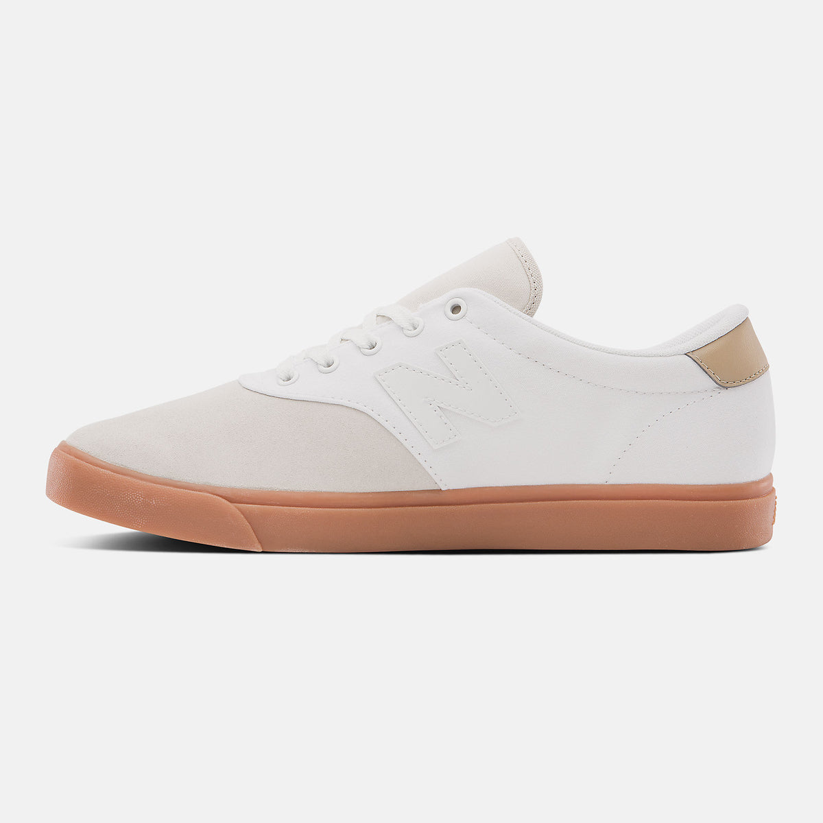 AM55 - New Balance Essential