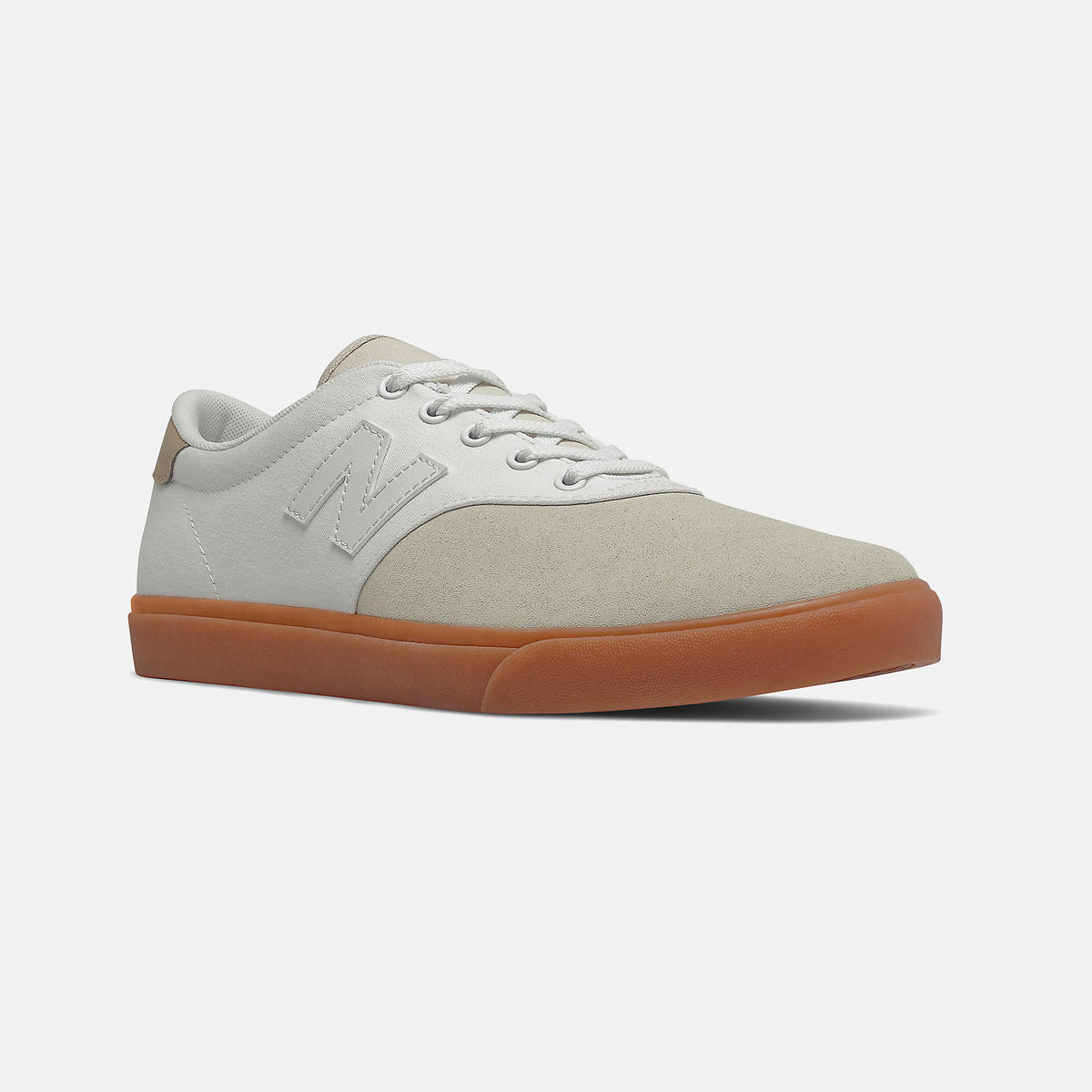 AM55 - New Balance Essential
