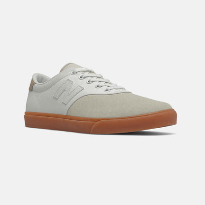 AM55 - New Balance Essential