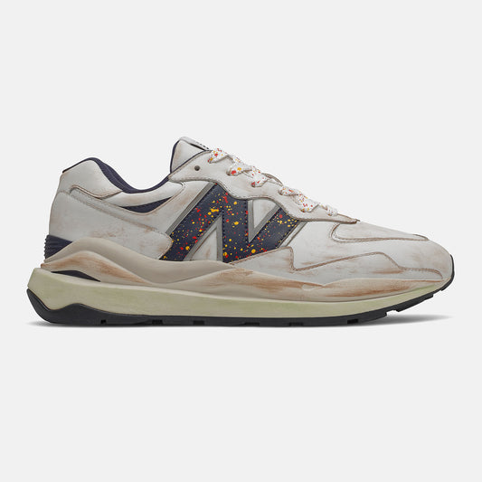 57/40 - New Balance Top Pick