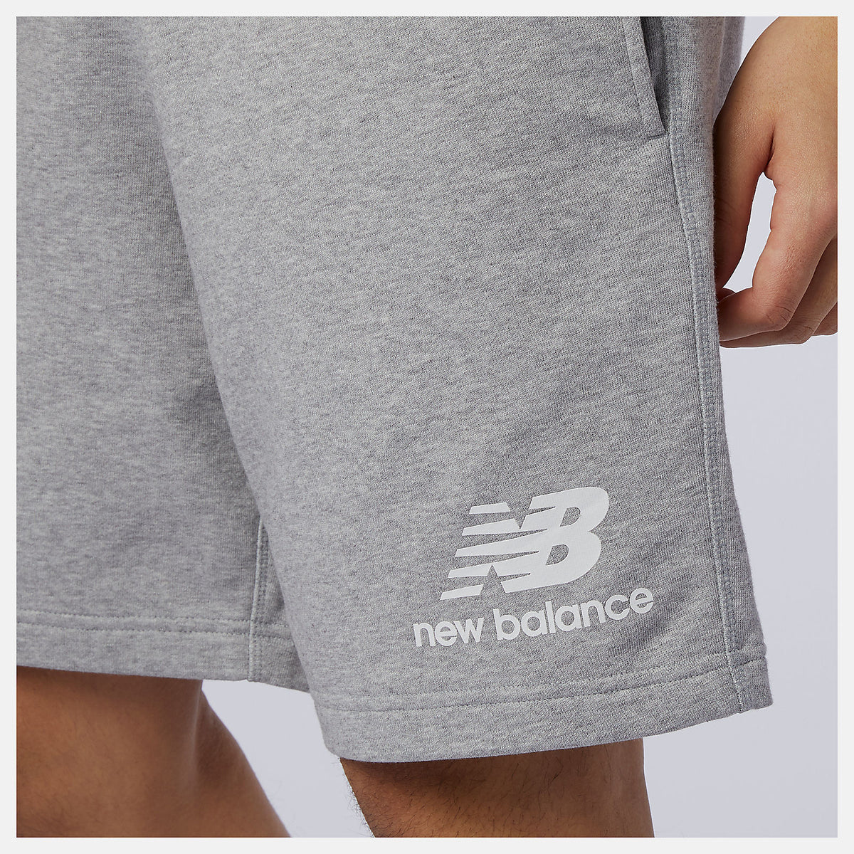 NB Essentials Stacked Logo Short - New Balance Recommended