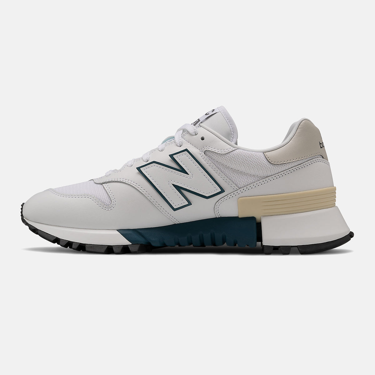 MS1300V1 - New Balance Essential