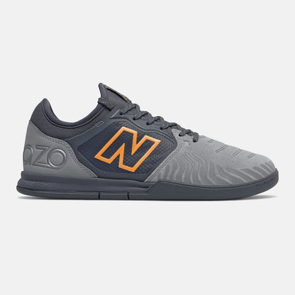 audazo V5+ Pro Suede IN - New Balance Essential