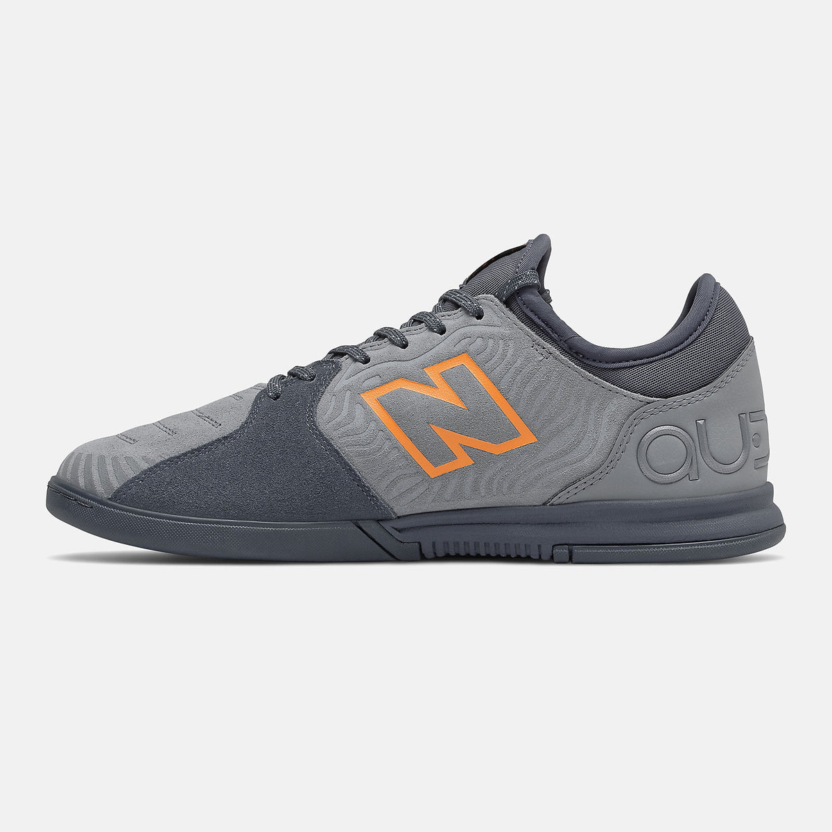 audazo V5+ Pro Suede IN - New Balance Essential
