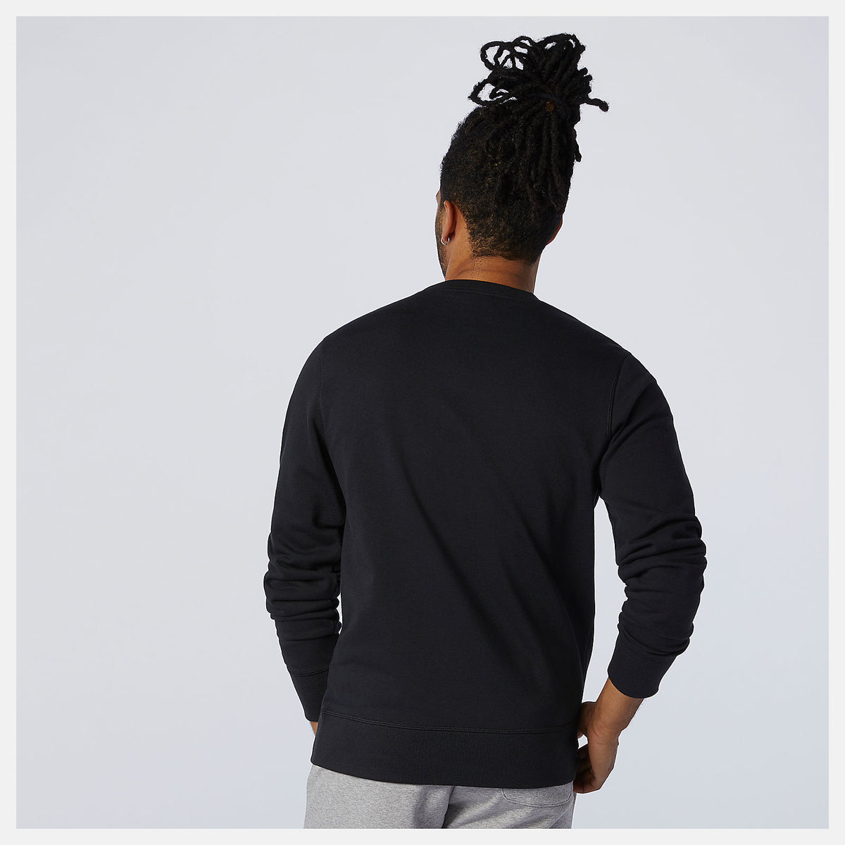 NB Essentials Stacked Logo Crew - New Balance Trusted