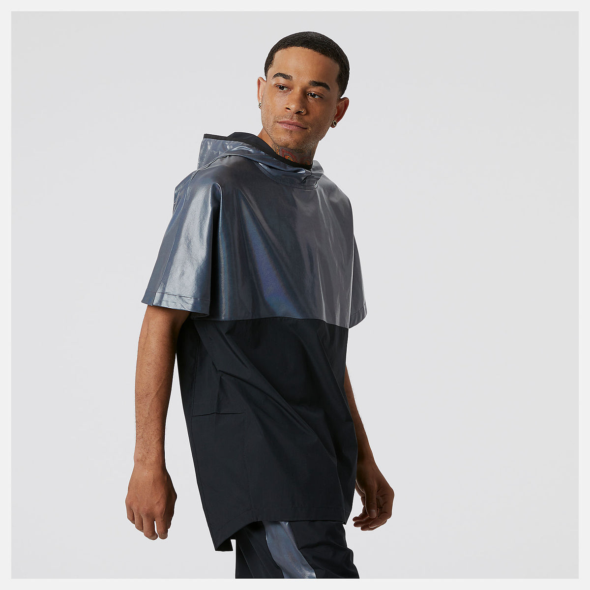 Syd Warm Up Poncho - New Balance Best Seller