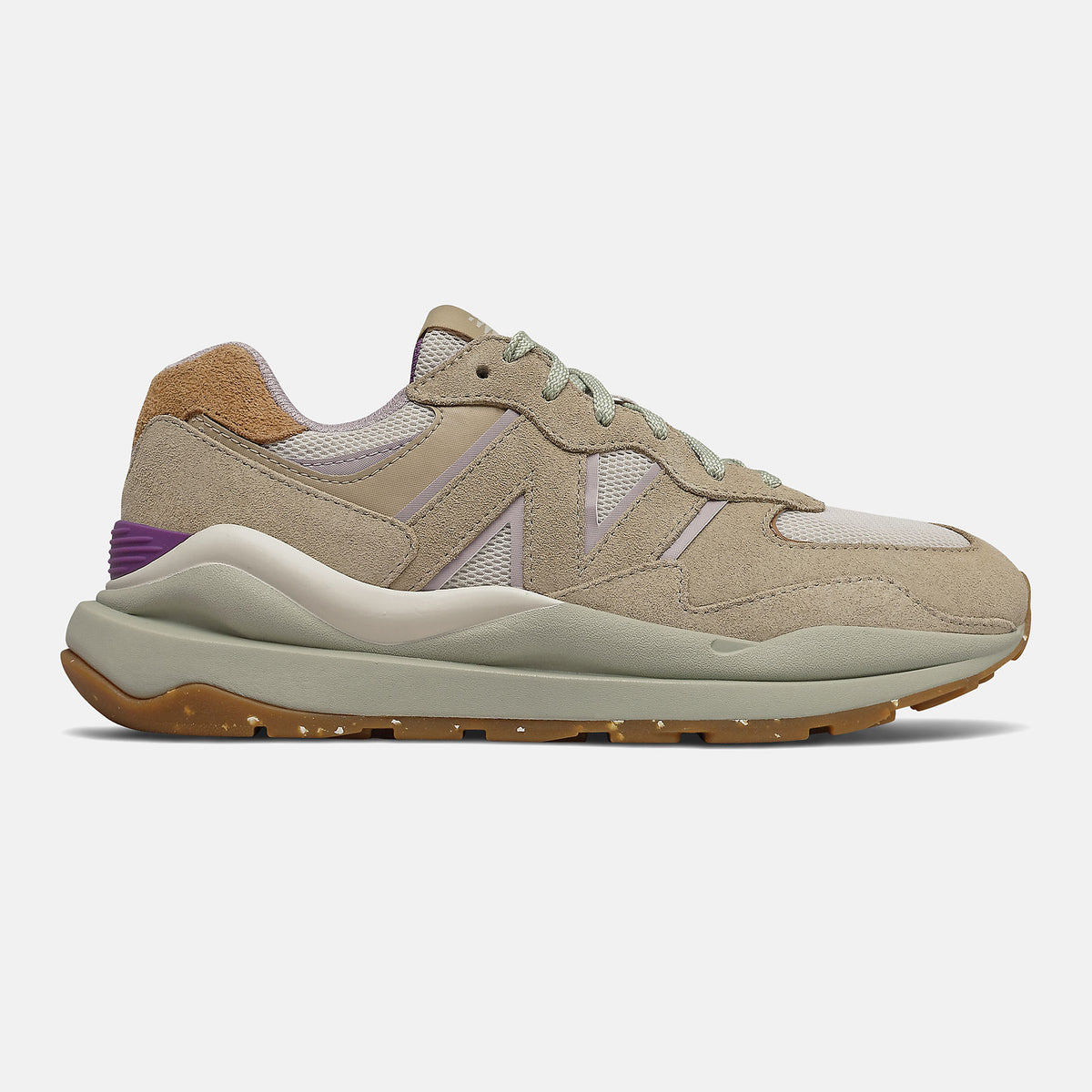 57/40 - New Balance Essential