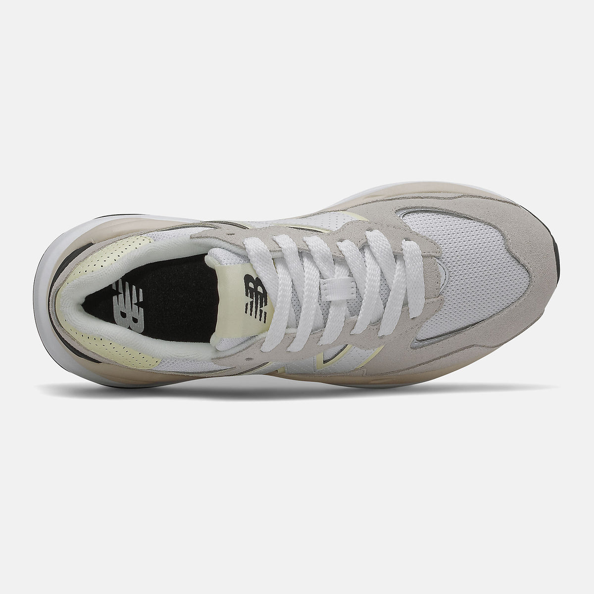 57/40 - New Balance Essential
