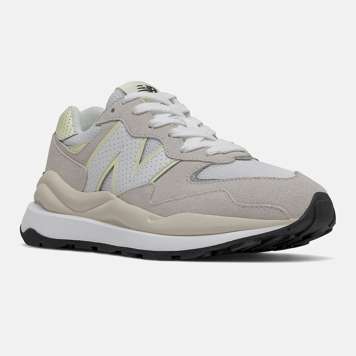 57/40 - New Balance Essential