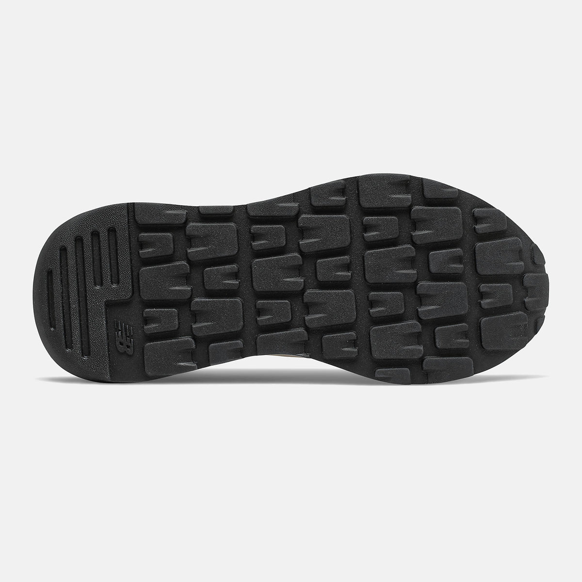 57/40 - New Balance Essential