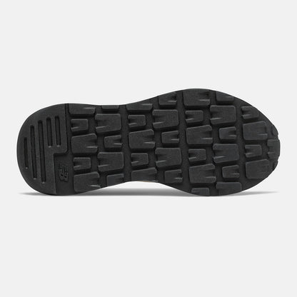 57/40 - New Balance Essential
