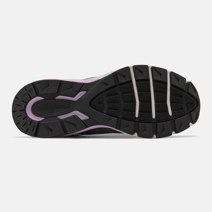 Made IN US 990v5 - New Balance Trending