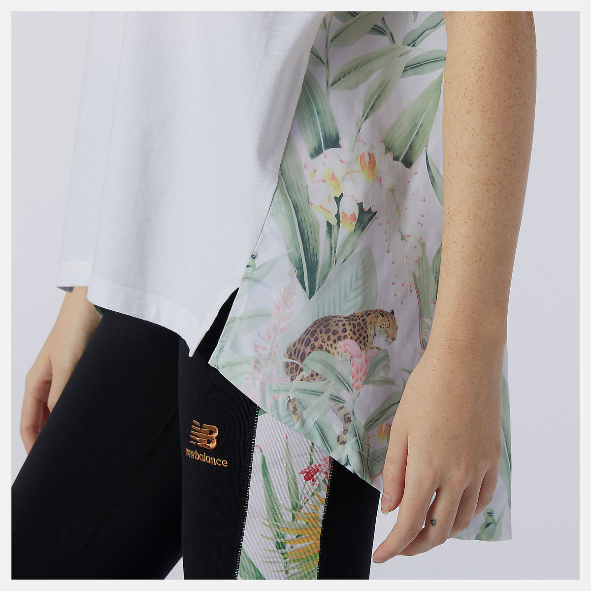 NB Essentials Botanical Knit Woven Mix Tee - New Balance Everyday